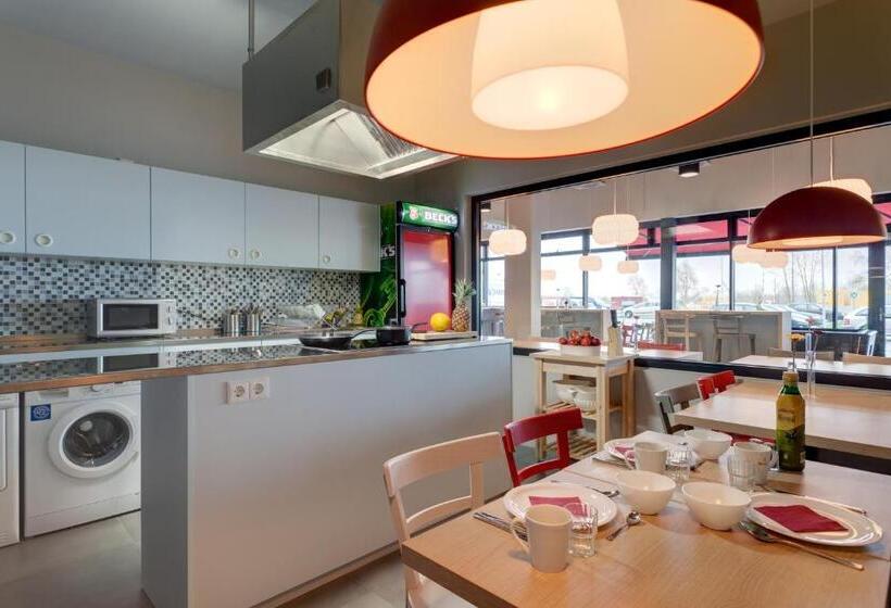 Herberge Meininger Hotel Berlin Airport