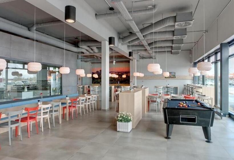 Herberge Meininger Hotel Berlin Airport