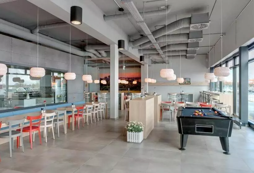 هاستل Meininger Hotel Berlin Airport