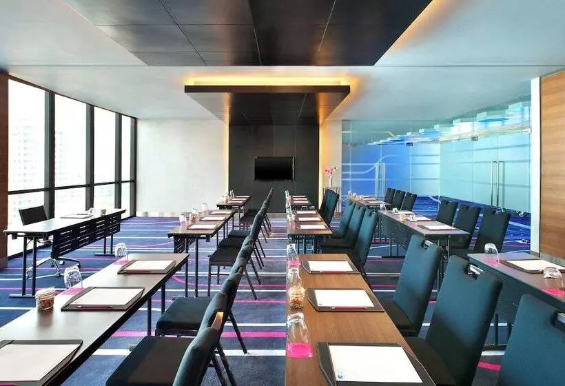 فندق Aloft Bangkok Sukhumvit 11