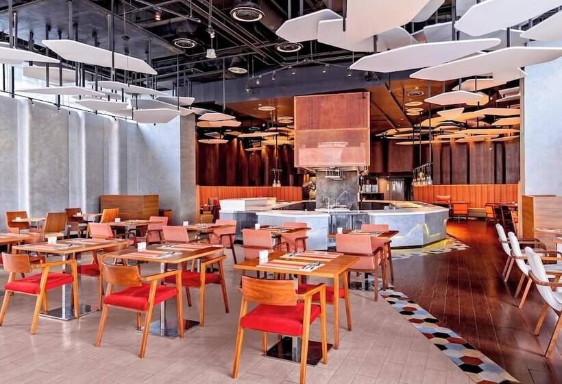 فندق Aloft Bangkok Sukhumvit 11