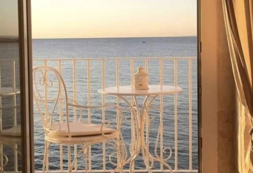 هتل Bellavista Suites