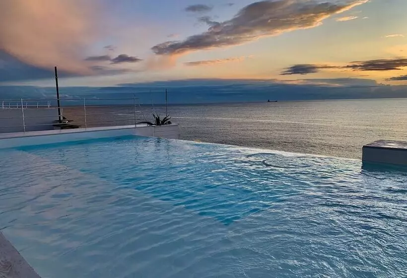 هتل Bellavista Suites