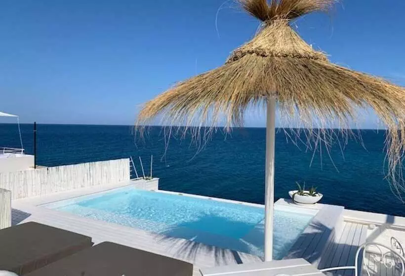 هتل Bellavista Suites