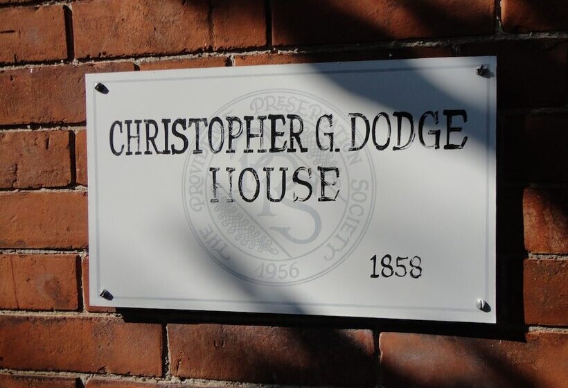Hotel Christopher Dodge House