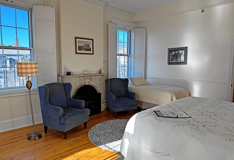 Hotel Christopher Dodge House