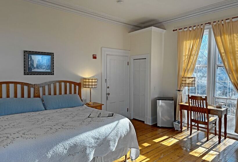 Hotel Christopher Dodge House