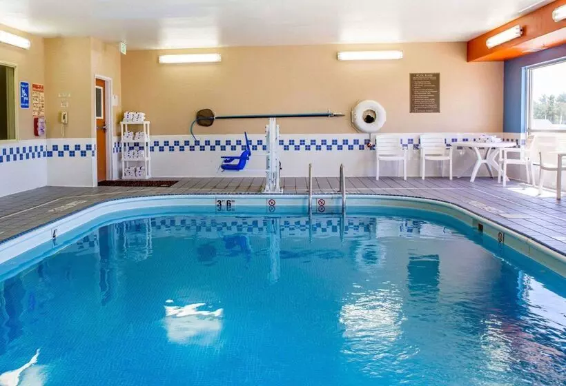 Отель Comfort Inn & Suites Coralville Iowa City Near Iowa River Landing