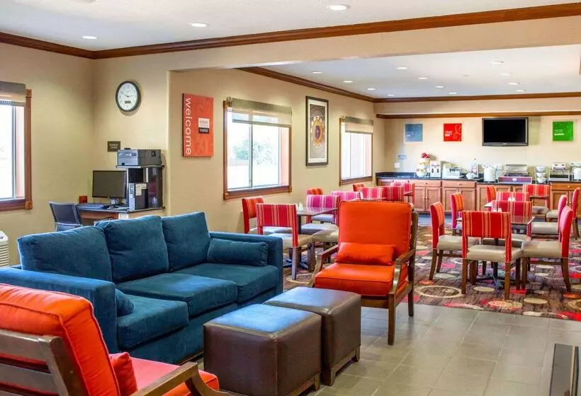 Отель Comfort Inn & Suites Coralville Iowa City Near Iowa River Landing