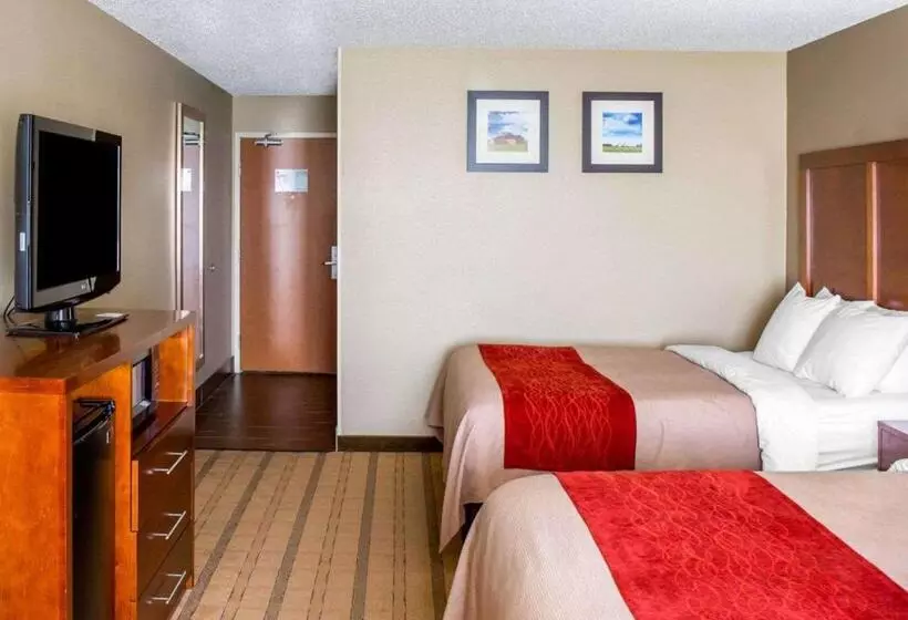 Отель Comfort Inn & Suites Coralville Iowa City Near Iowa River Landing