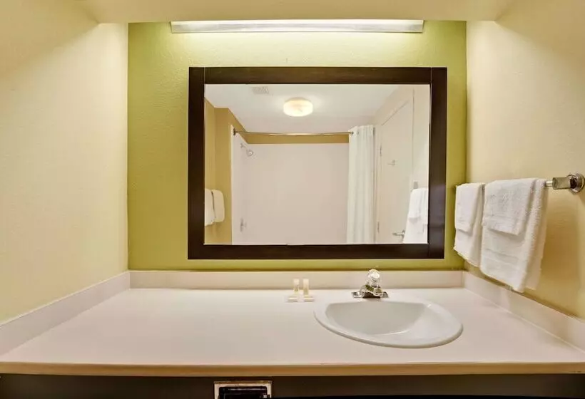 Hotel Days Inn & Suites By Wyndham Desoto