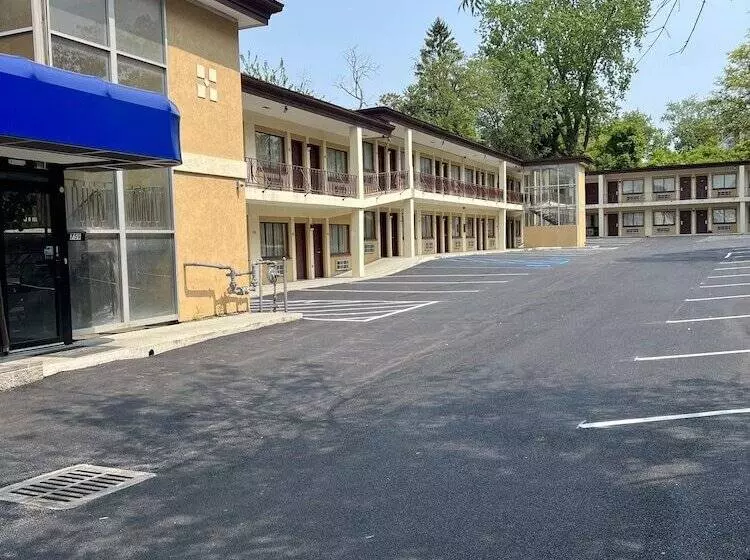 호텔 Executive Inn Schenectady Downtown