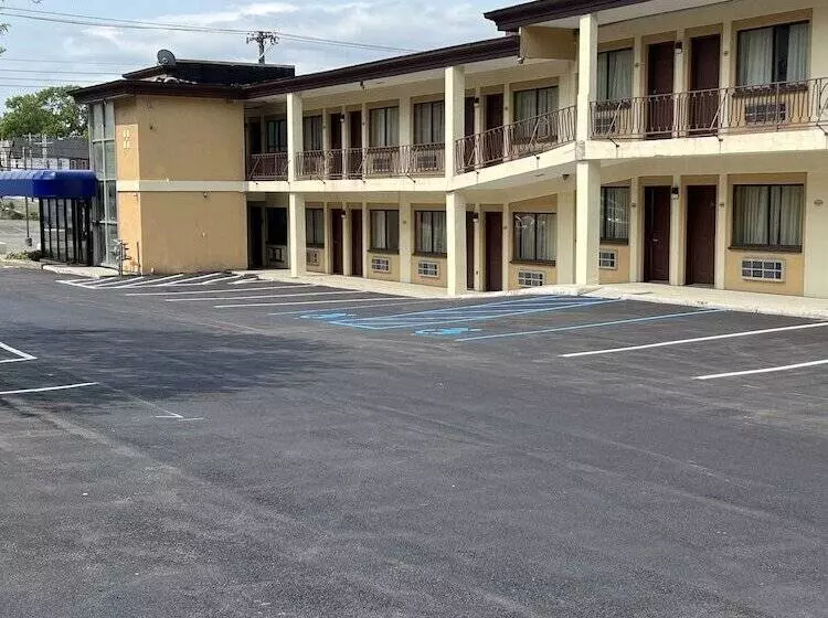 호텔 Executive Inn Schenectady Downtown