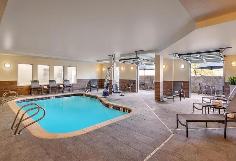 בית מלון כפרי Fairfield Inn & Suites By Marriott Yakima