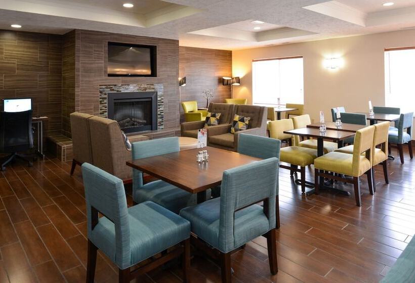 Holiday Inn Express Hotel & Suites Omaha West, An Ihg