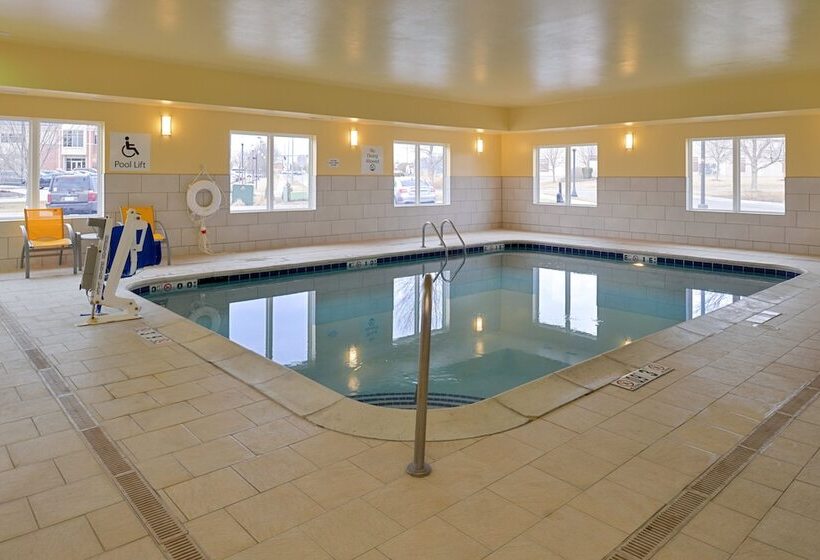 Holiday Inn Express Hotel & Suites Omaha West, An Ihg