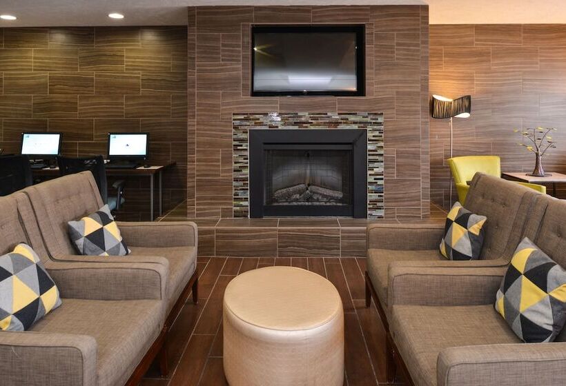 Holiday Inn Express Hotel & Suites Omaha West, An Ihg