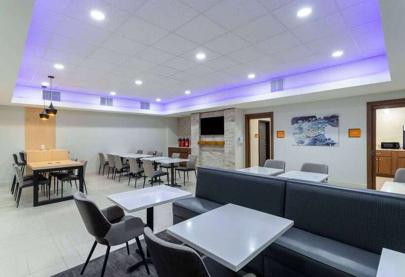 هتل La Quinta Inn & Suites By Wyndham Augusta Fort Eisenhower