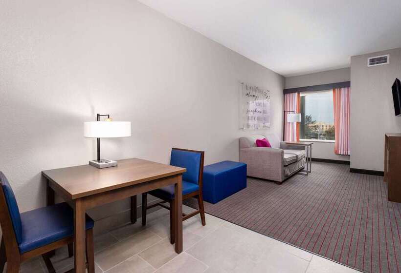 هتل La Quinta Inn & Suites By Wyndham Augusta Fort Eisenhower