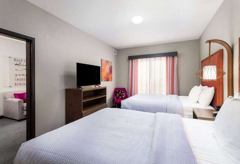 هتل La Quinta Inn & Suites By Wyndham Augusta Fort Eisenhower