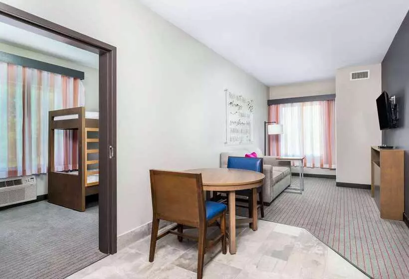 Hotel La Quinta Inn & Suites By Wyndham Augusta Fort Eisenhower