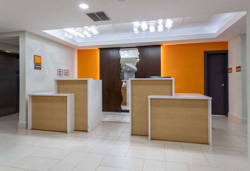 هتل La Quinta Inn & Suites By Wyndham Augusta Fort Eisenhower