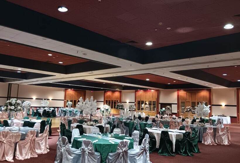 Mcm Grande Hotel Fundome Odessa