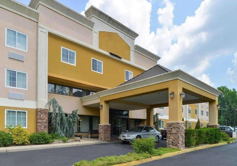 酒店 Quality Suites Tinton Falls