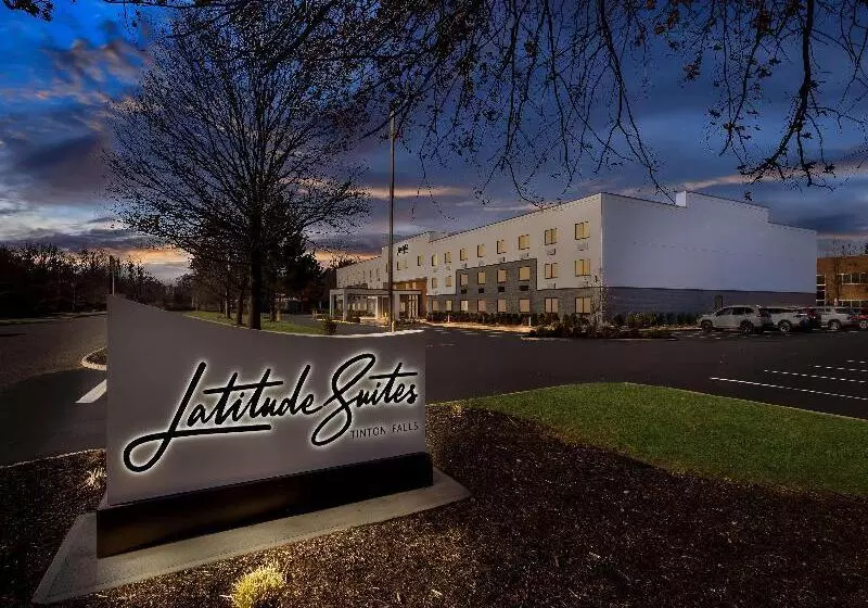 ホテル Quality Suites Tinton Falls