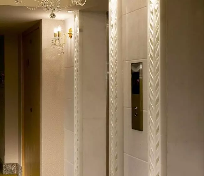 Royal Seasons Hotel Taipei ‧ Nanjing W