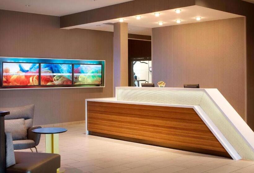 هتل Springhill Suites Indianapolis Downtown