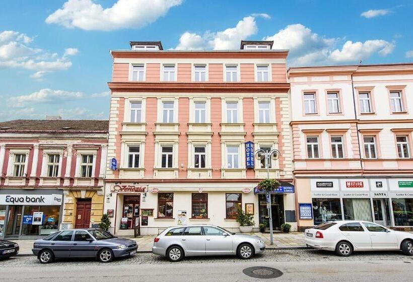 Отель Tábor
