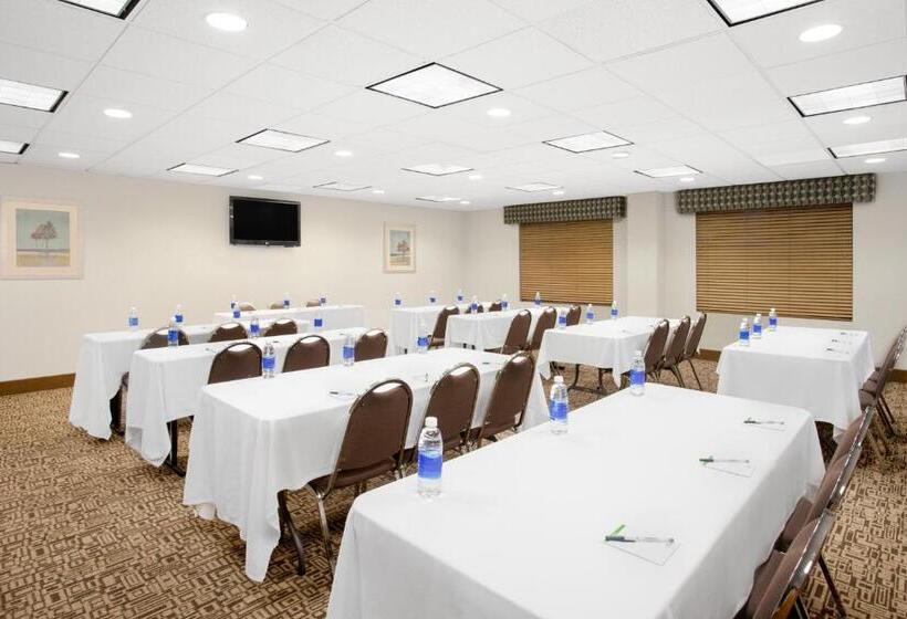 Отель Wingate By Wyndham Yuma