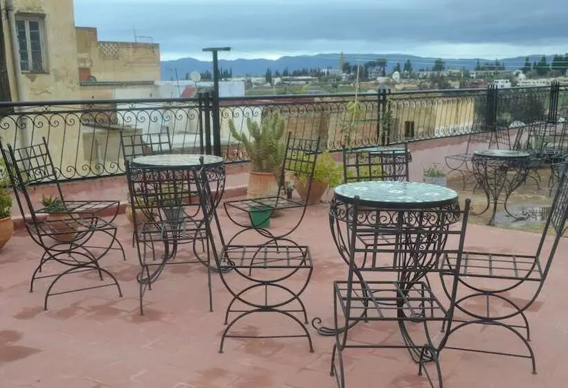 리아드 Ines Palace