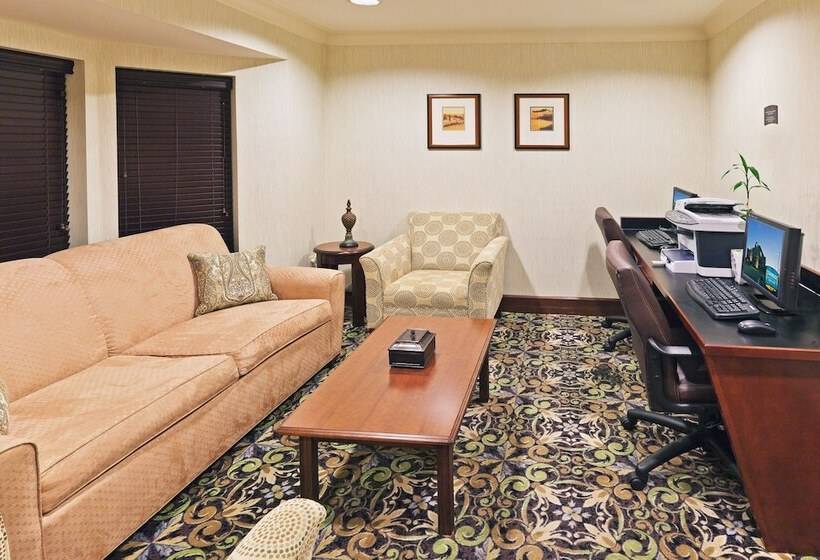 Staybridge Suites Wichita, An Ihg