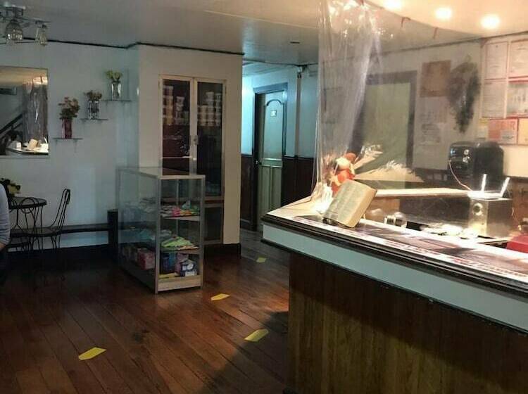 ホテル Oyo 734 Baden Powell