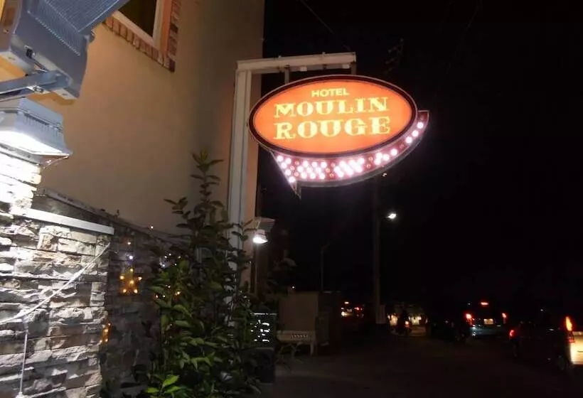 ホテル Moulin Rouge   Adults Only