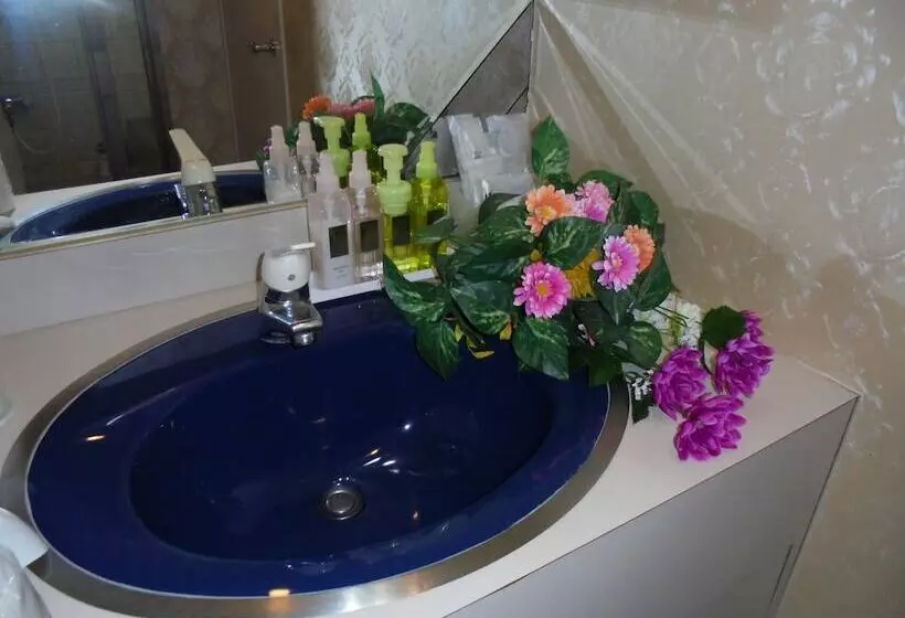 ホテル Moulin Rouge   Adults Only