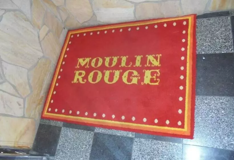 ホテル Moulin Rouge   Adults Only
