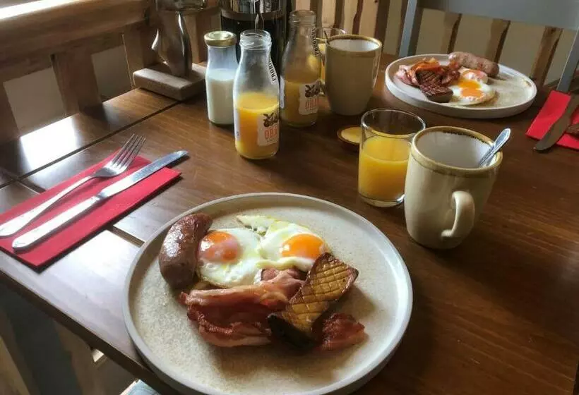 Hotelli The Plough Inn