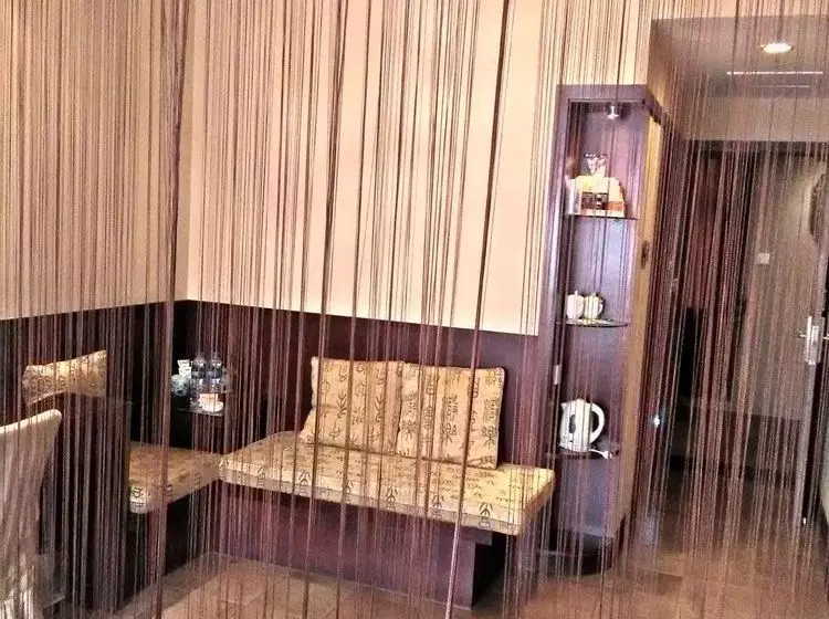 Baolong Homelike Youyi Hotel