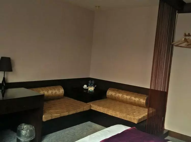 Baolong Homelike Youyi Hotel