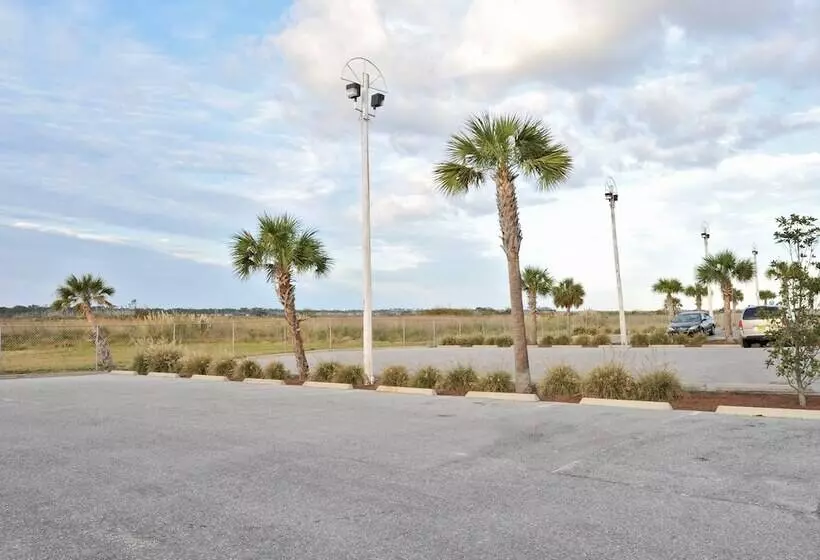 Grand Beach Condominiums By Wyndham Vacation Rentals