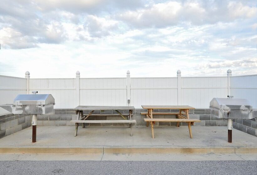 Grand Beach Condominiums By Wyndham Vacation Rentals