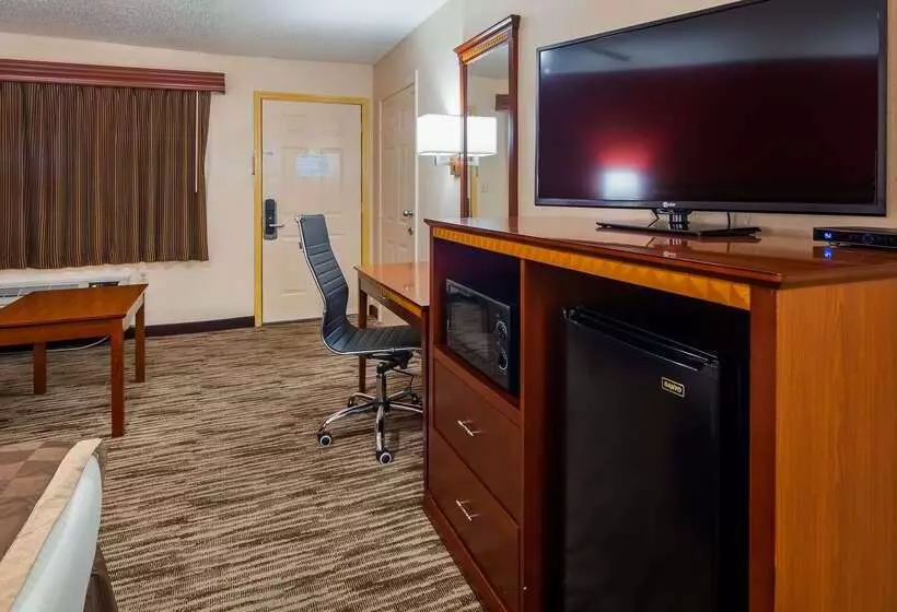 فندق Best Western Executive Inn