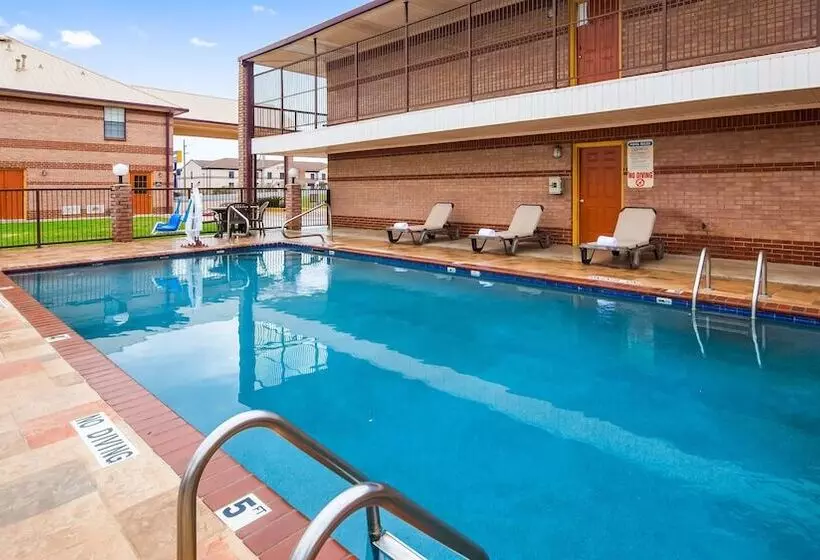 فندق Best Western Executive Inn