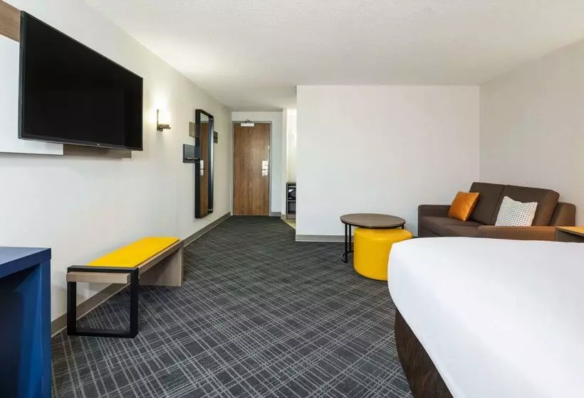 酒店 Comfort Inn & Suites