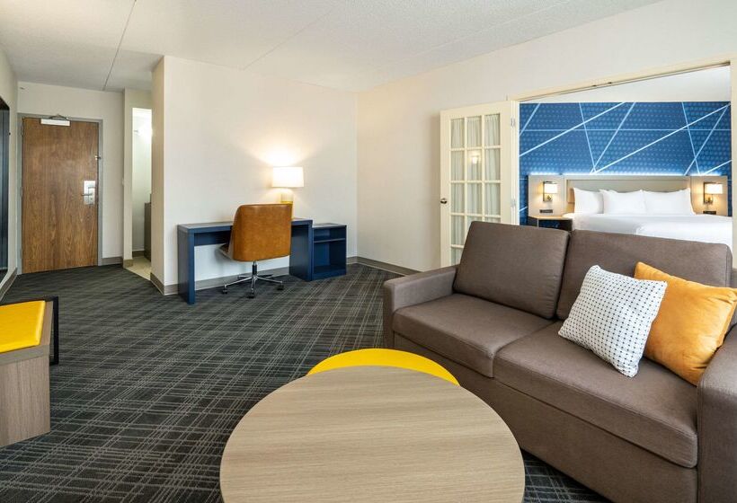 בית מלון כפרי Comfort Inn & Suites