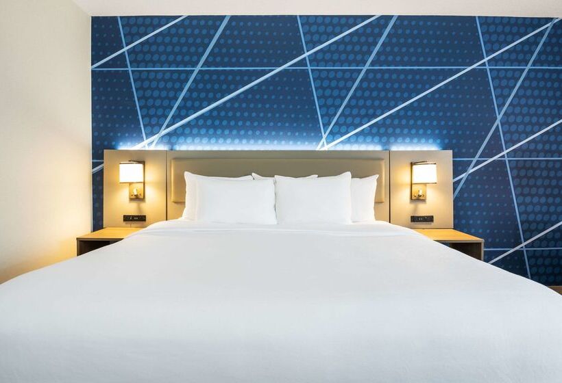 בית מלון כפרי Comfort Inn & Suites