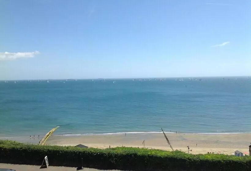 Hotelli Harrow Lodge